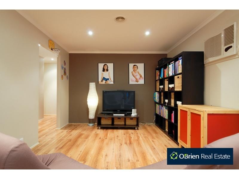 6 Haydn Place, Narre Warren South VIC 3805