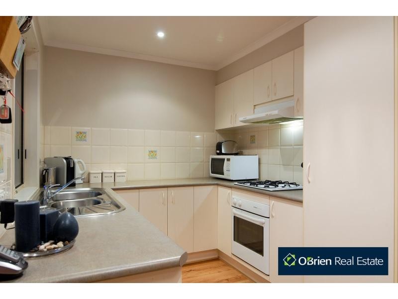 6 Haydn Place, Narre Warren South VIC 3805