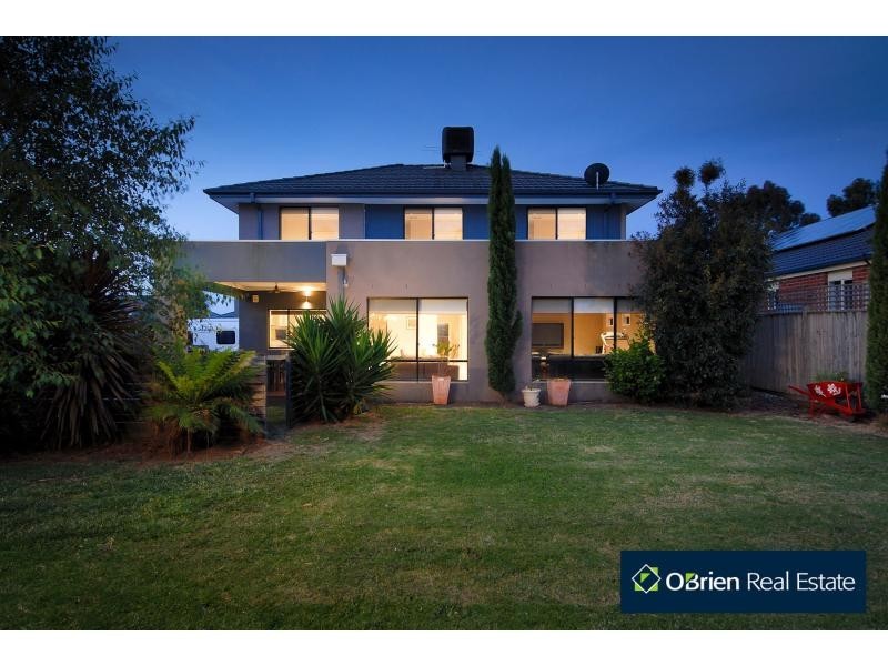 1 Glade Court, Berwick VIC 3806