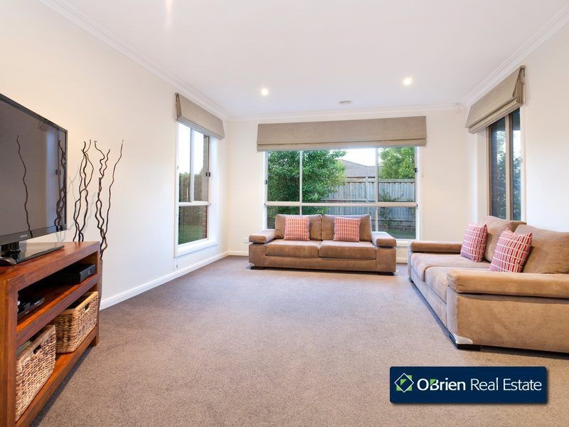 59 Fieldstone Boulevard, Beaconsfield VIC 3807