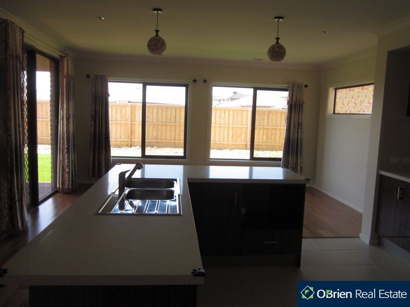 118 Ridgemont Drive, Berwick VIC 3806