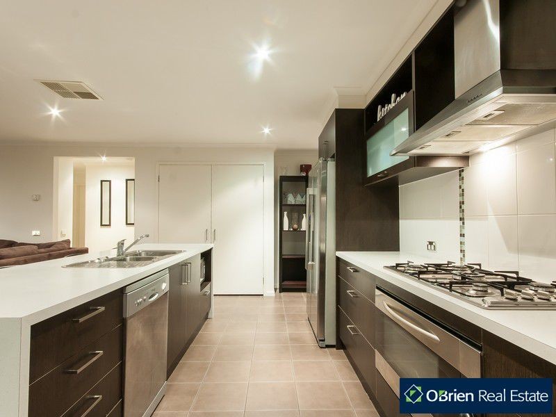 3 Desert Rose Court, Cranbourne VIC 3977