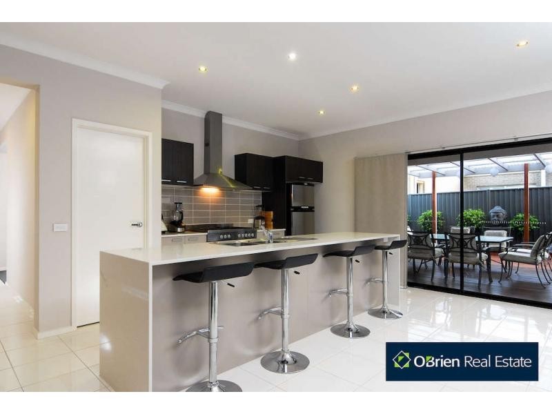 20 Prosperity Avenue, Cranbourne North VIC 3977