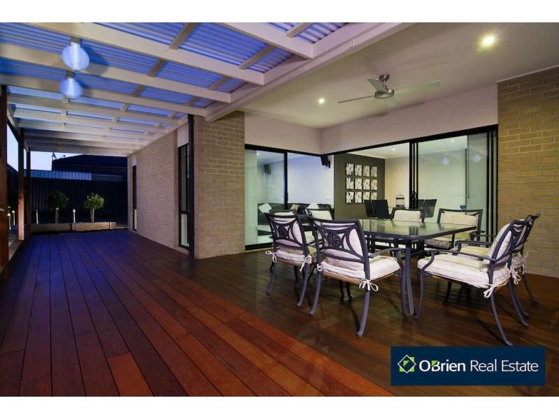 20 Prosperity Avenue, Cranbourne North VIC 3977