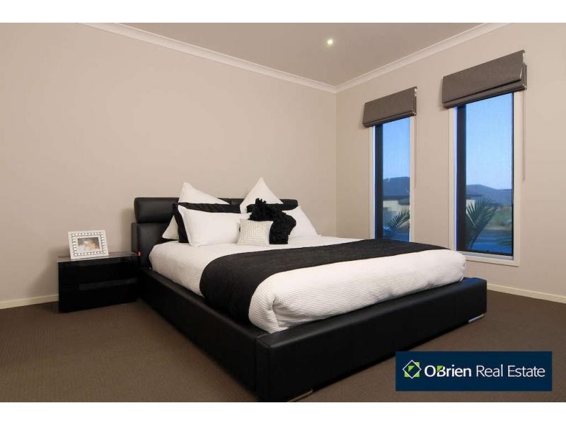 20 Prosperity Avenue, Cranbourne North VIC 3977