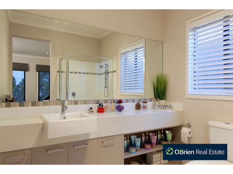 20 Prosperity Avenue, Cranbourne North VIC 3977