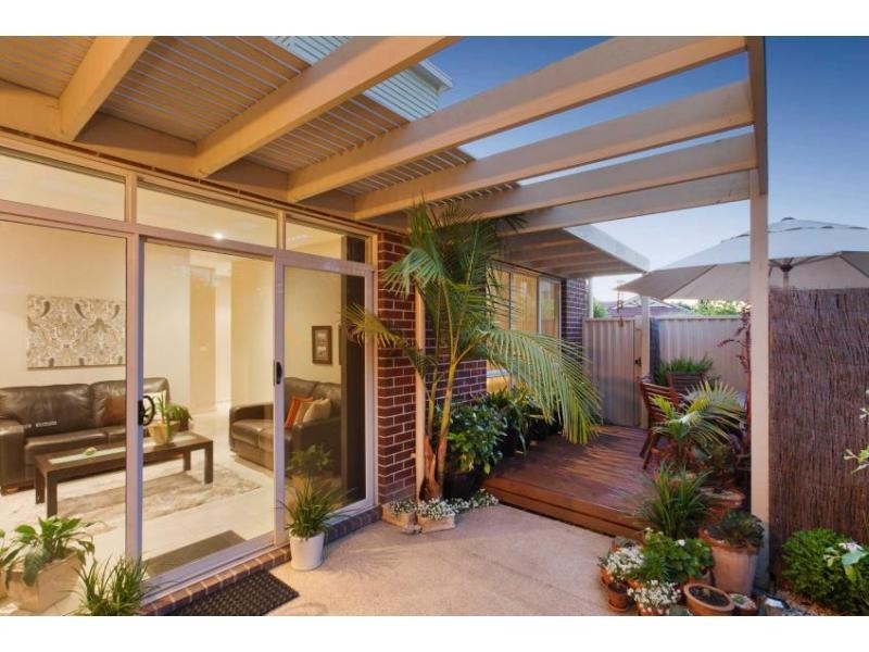 21 Flinders Chase, Pakenham VIC 3810