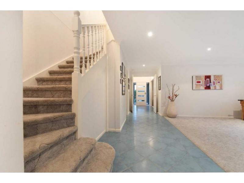 54 Parkwood Avenue, Narre Warren South VIC 3805