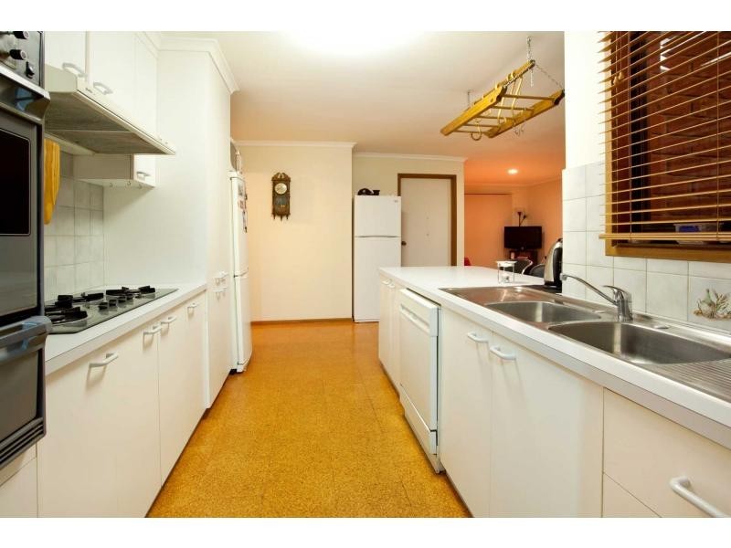 14 Pembroke Court, Berwick VIC 3806