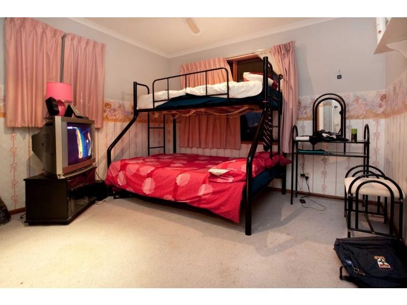 14 Pembroke Court, Berwick VIC 3806