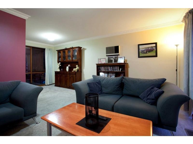 14 Pembroke Court, Berwick VIC 3806