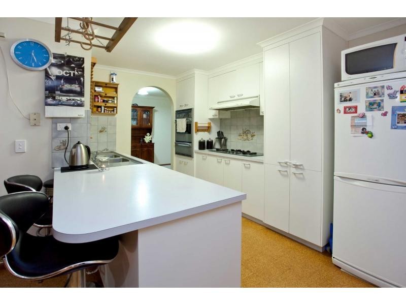 14 Pembroke Court, Berwick VIC 3806