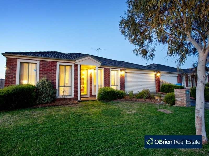 16 Grand Arch Way, Berwick VIC 3806