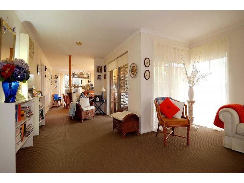 Unit 2/104 Mansfield Street, Berwick VIC 3806