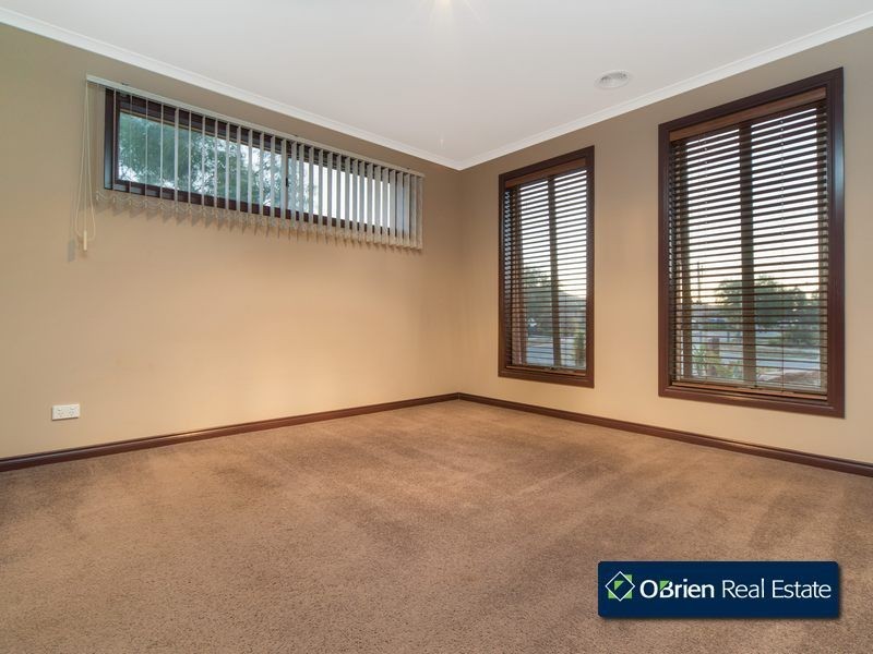 2 Dan Morgan Drive, Cranbourne East VIC 3977
