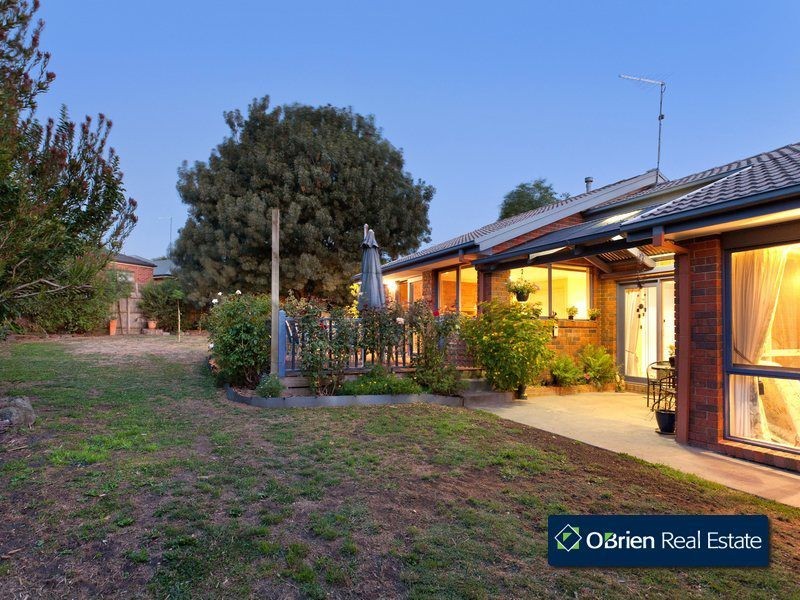 9 Glenbrae Court, Berwick VIC 3806