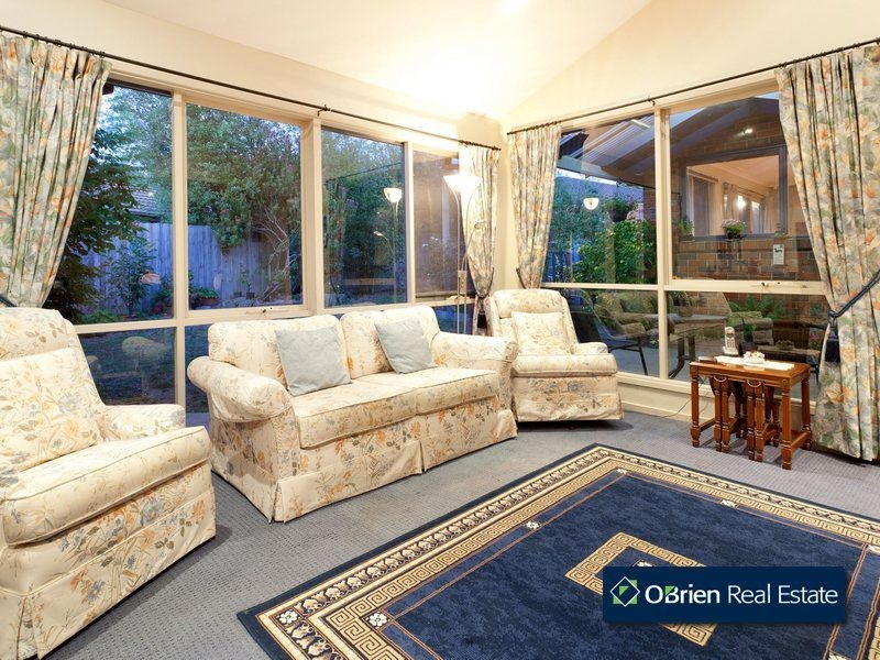 9 Glenbrae Court, Berwick VIC 3806