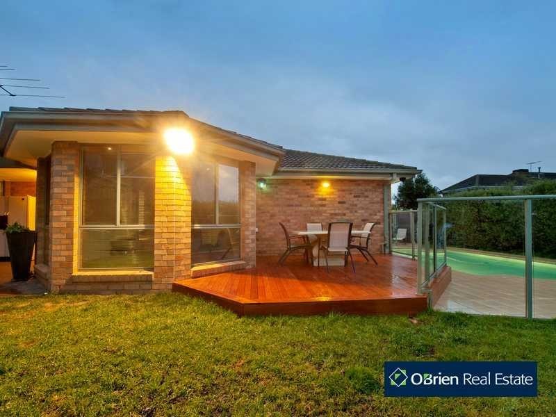 4 Portree Place, Narre Warren South VIC 3805