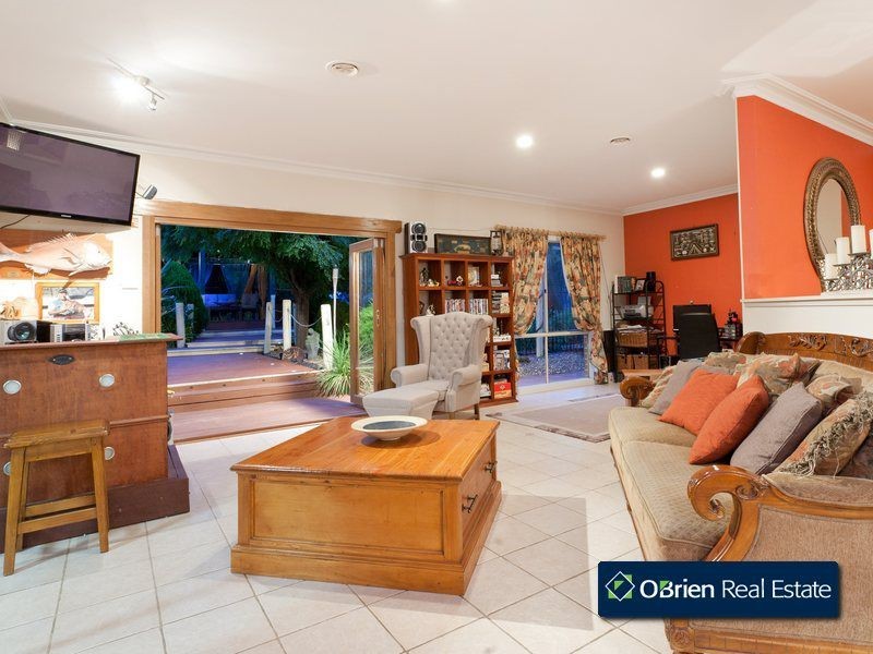 13-15 Brookvale Close, Beaconsfield VIC 3807