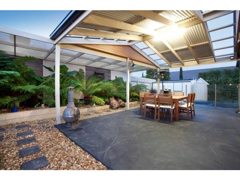 14 Canet Grove, Narre Warren South VIC 3805