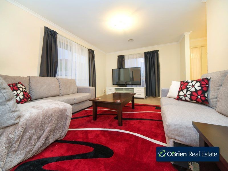 2/16 Oliver Court, Narre Warren South VIC 3805