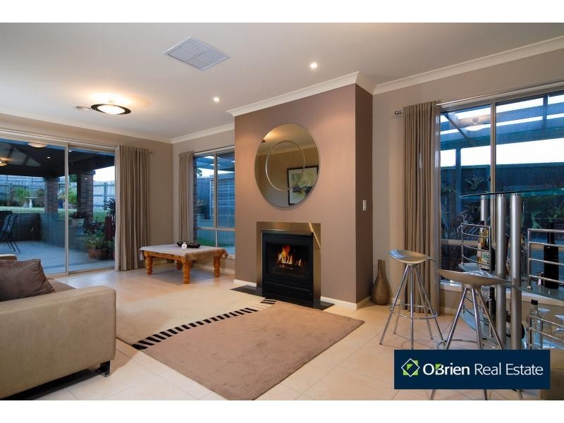 37 Coachwood Crescent, Narre Warren VIC 3805