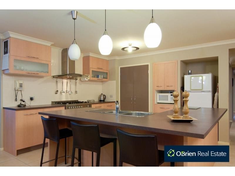 37 Coachwood Crescent, Narre Warren VIC 3805