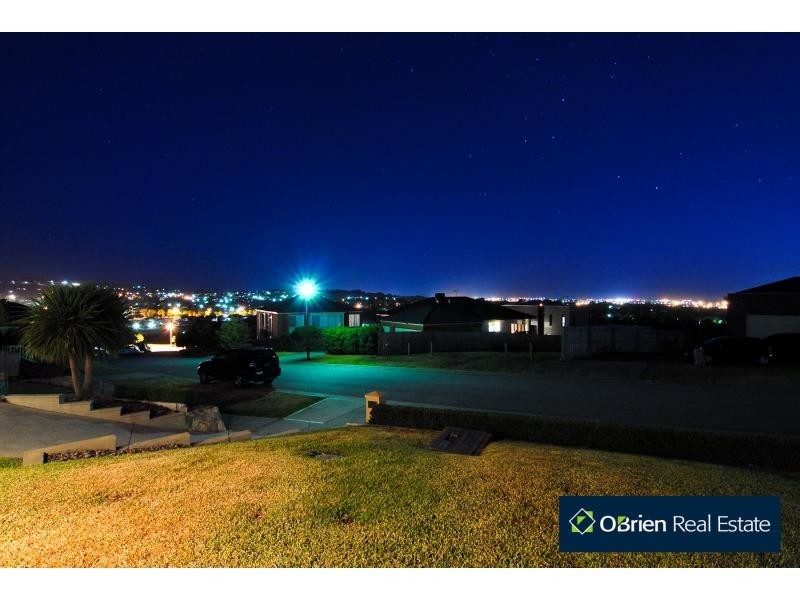 37 Coachwood Crescent, Narre Warren VIC 3805