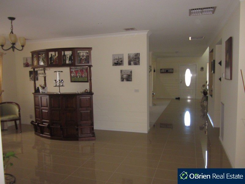 12 Parish Court, Narre Warren South VIC 3805