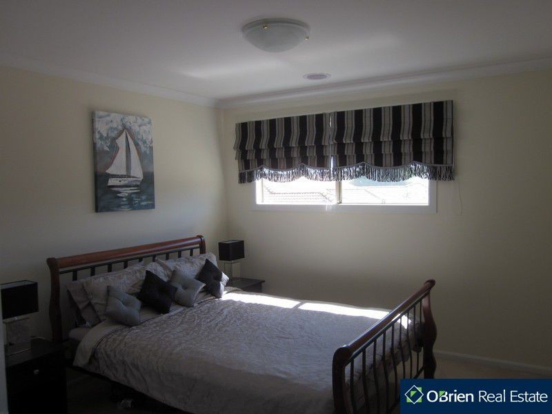 12 Parish Court, Narre Warren South VIC 3805