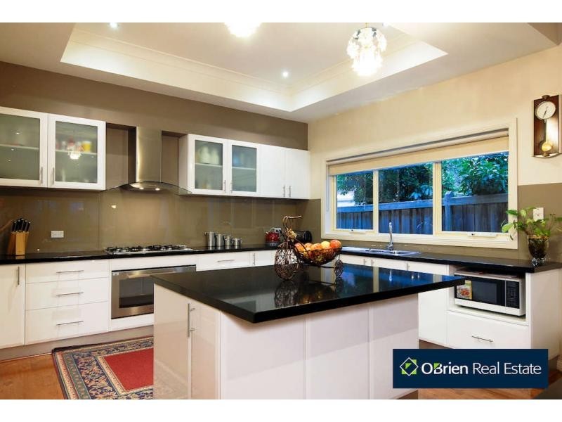 25 Braybrook Drive, Narre Warren South VIC 3805