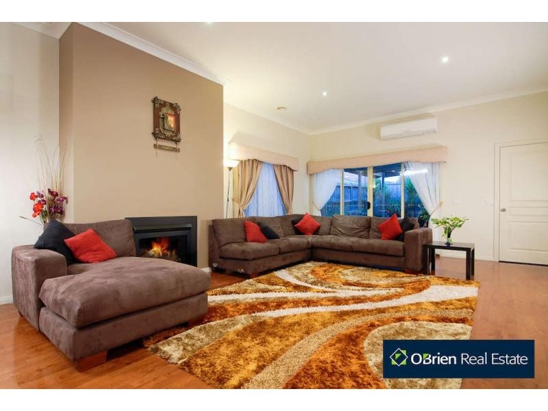 25 Braybrook Drive, Narre Warren South VIC 3805