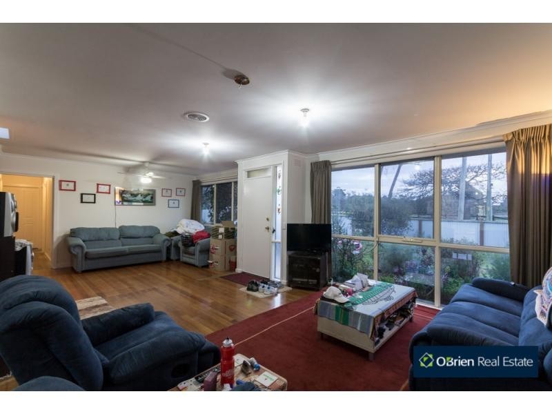 38 Worthing Road, Devon Meadows VIC 3977