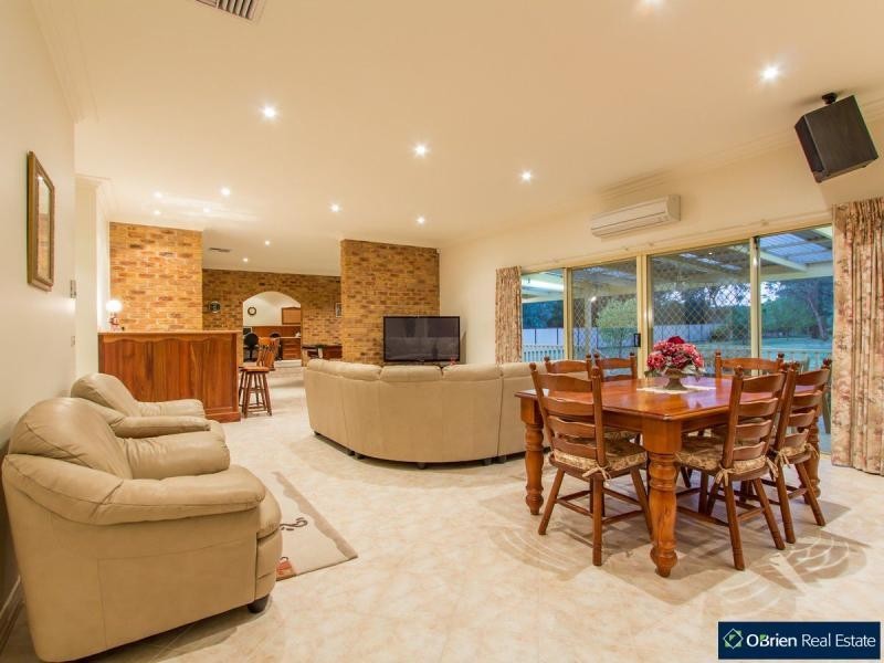 23 Facey Road, Devon Meadows VIC 3977