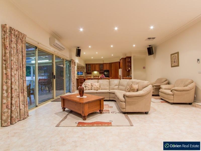 23 Facey Road, Devon Meadows VIC 3977