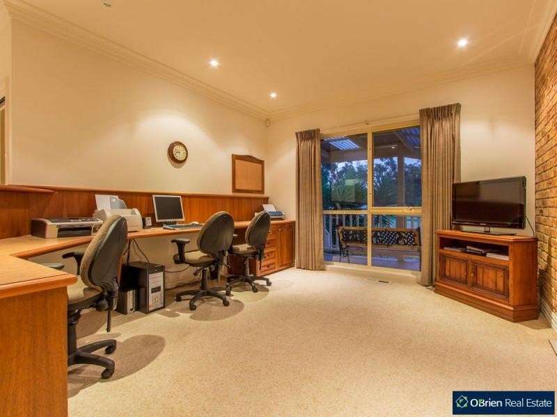 23 Facey Road, Devon Meadows VIC 3977