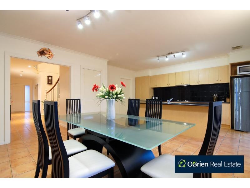 9 Mercy Court, Narre Warren South VIC 3805