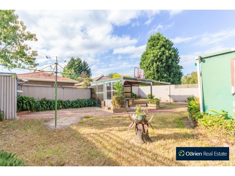 27 Garside Street, Dandenong VIC 3175