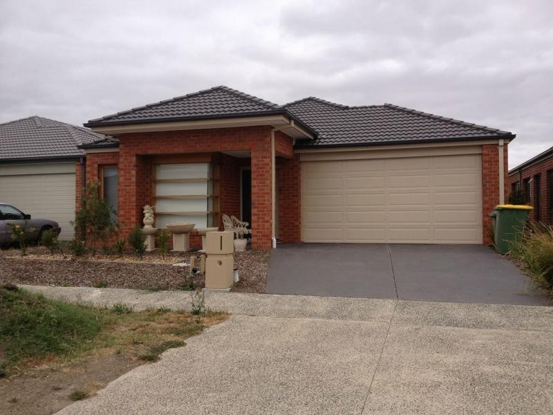 52 Dusseldorp Avenue, Pakenham VIC 3810