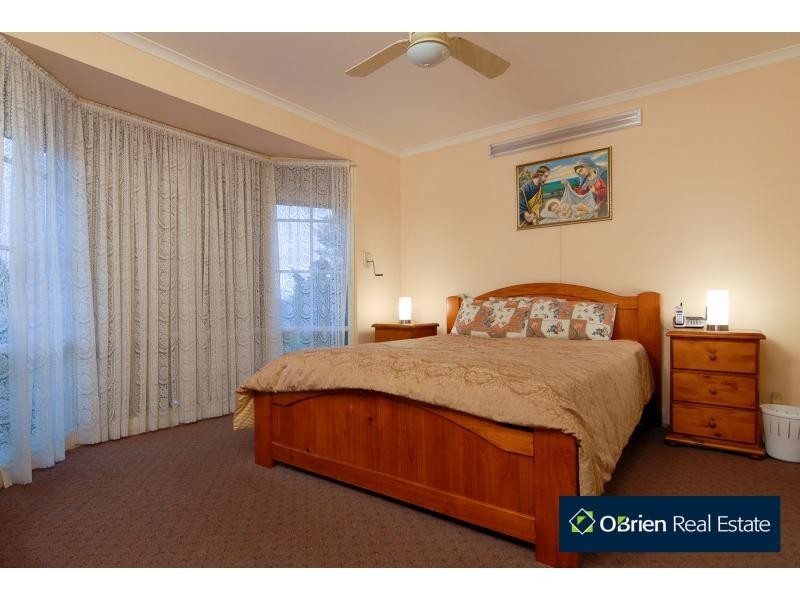 7 Weeden Crescent, Hallam VIC 3803