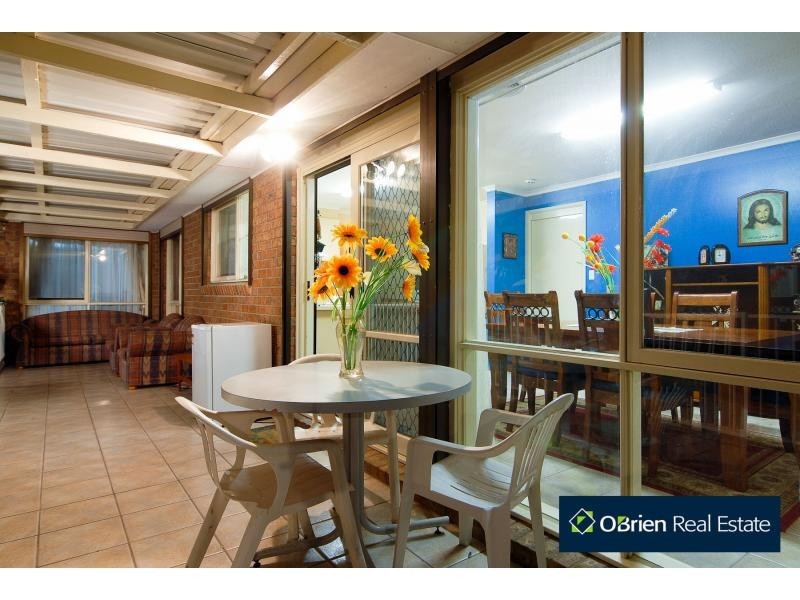 7 Weeden Crescent, Hallam VIC 3803