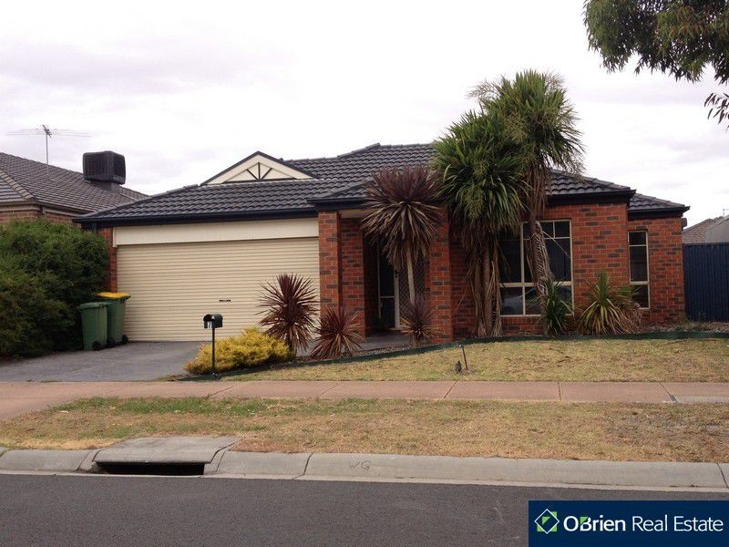 7 Banksia Grove, Pakenham VIC 3810