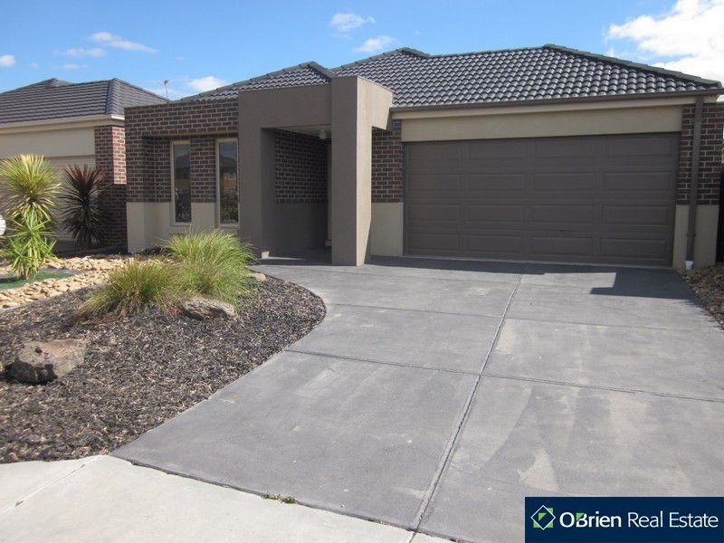 21 Westwood Grove, Pakenham VIC 3810