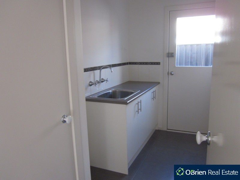 21 Westwood Grove, Pakenham VIC 3810