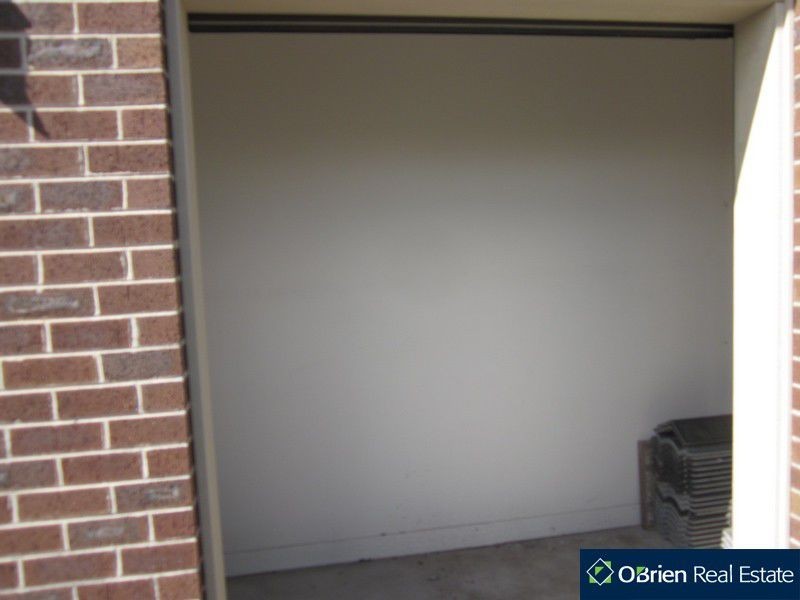 21 Westwood Grove, Pakenham VIC 3810