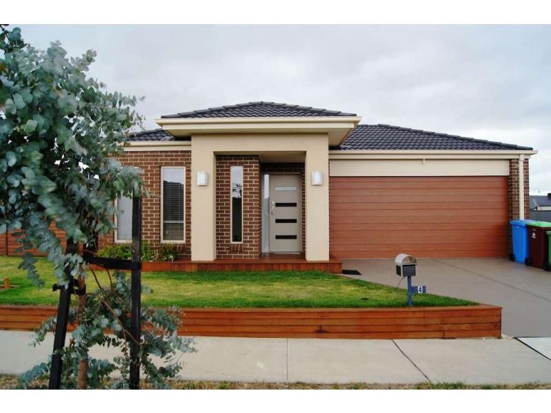 4 Ciliata Street, Cranbourne North VIC 3977