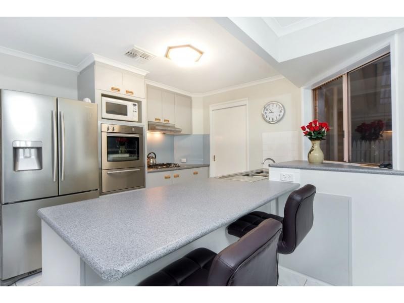 34 Pentland Drive, Narre Warren VIC 3805