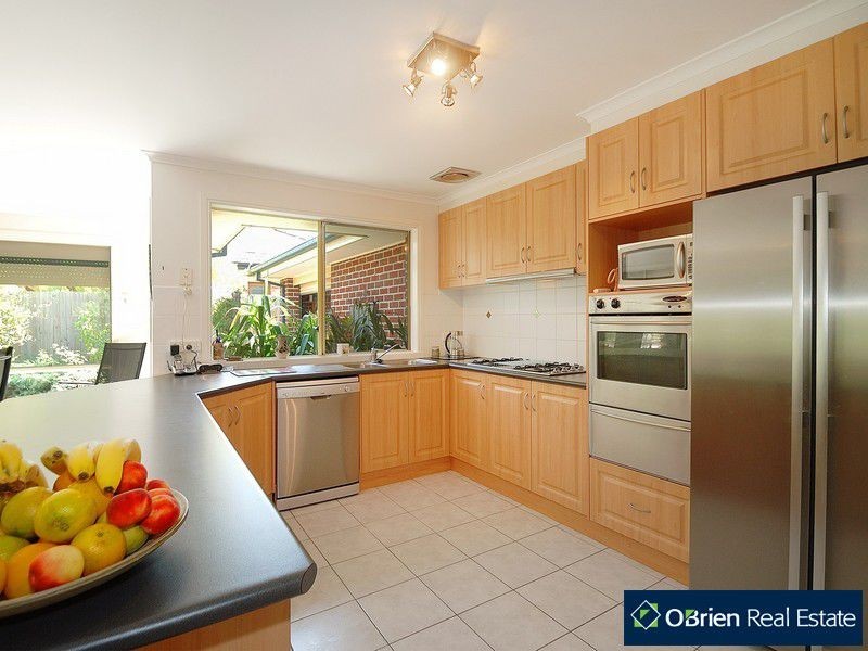 11 Parkstone Vista, Cranbourne VIC 3977