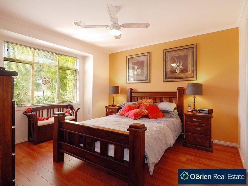 11 Parkstone Vista, Cranbourne VIC 3977