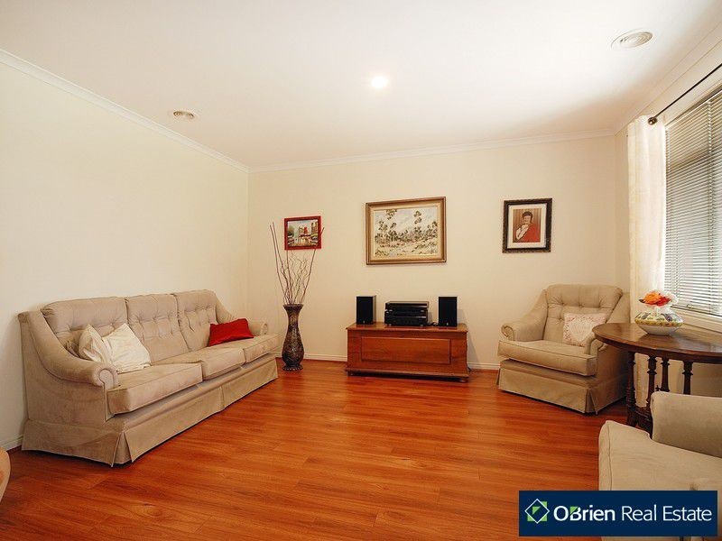 11 Parkstone Vista, Cranbourne VIC 3977